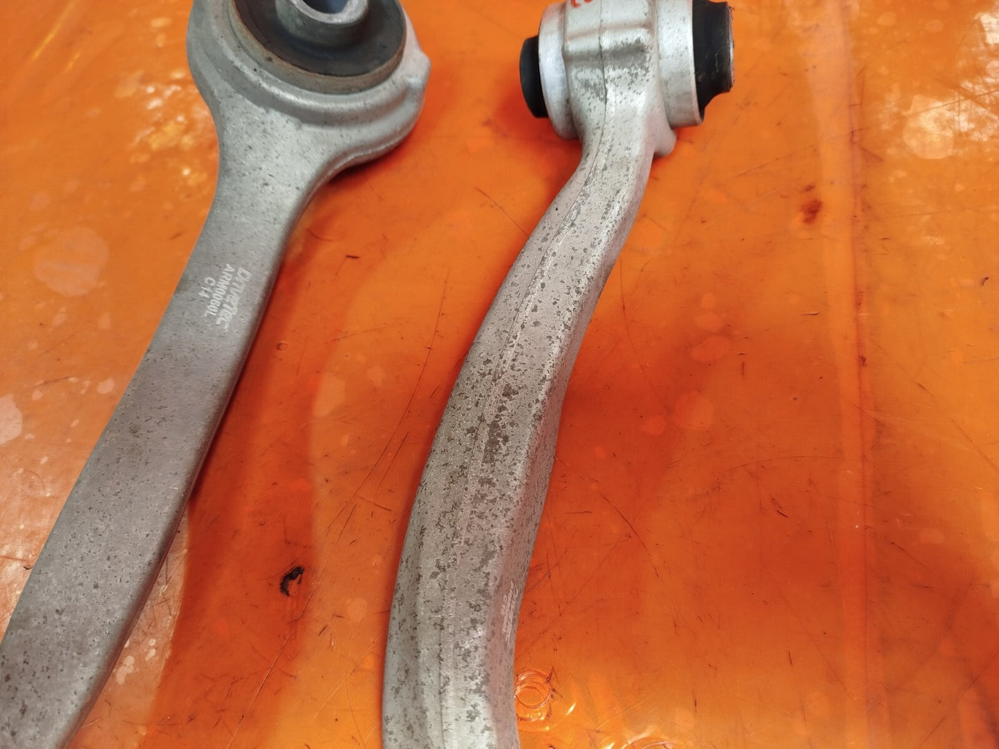 ✅MERCEDES C250 W204 2.1 DIESEL 2011 FRONT CONTROL ARMS PAIR ARM0060L Warranty