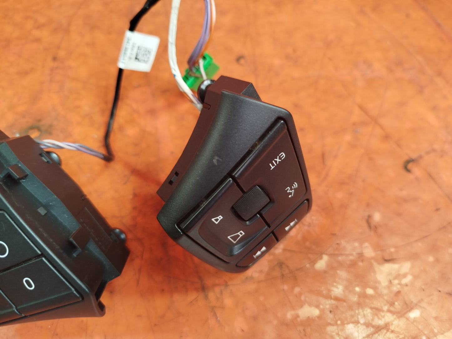 ✅VOLVO V40 V60 STEERING WHEEL CONTROLS 31334457 31334463 + WARRANTY xAA