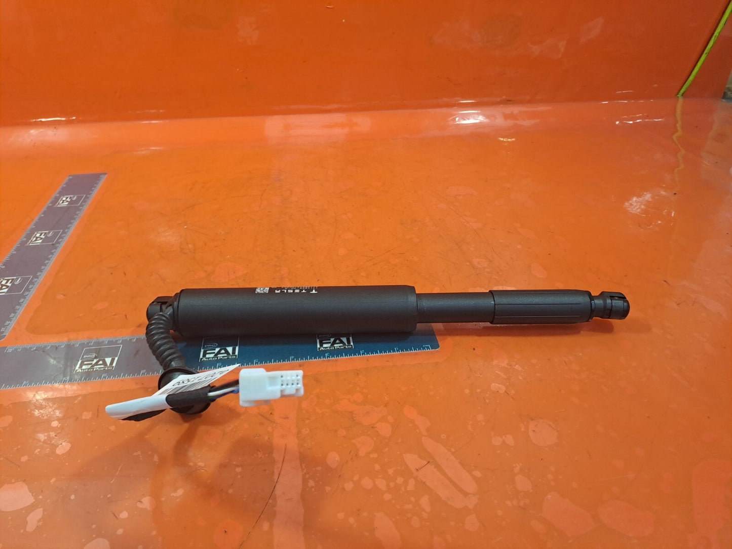 2024 TESLA MODEL 3 LONG TAILGATE BOOT LID STRUT RIGHT 1714866-00-D WARRANTY A207