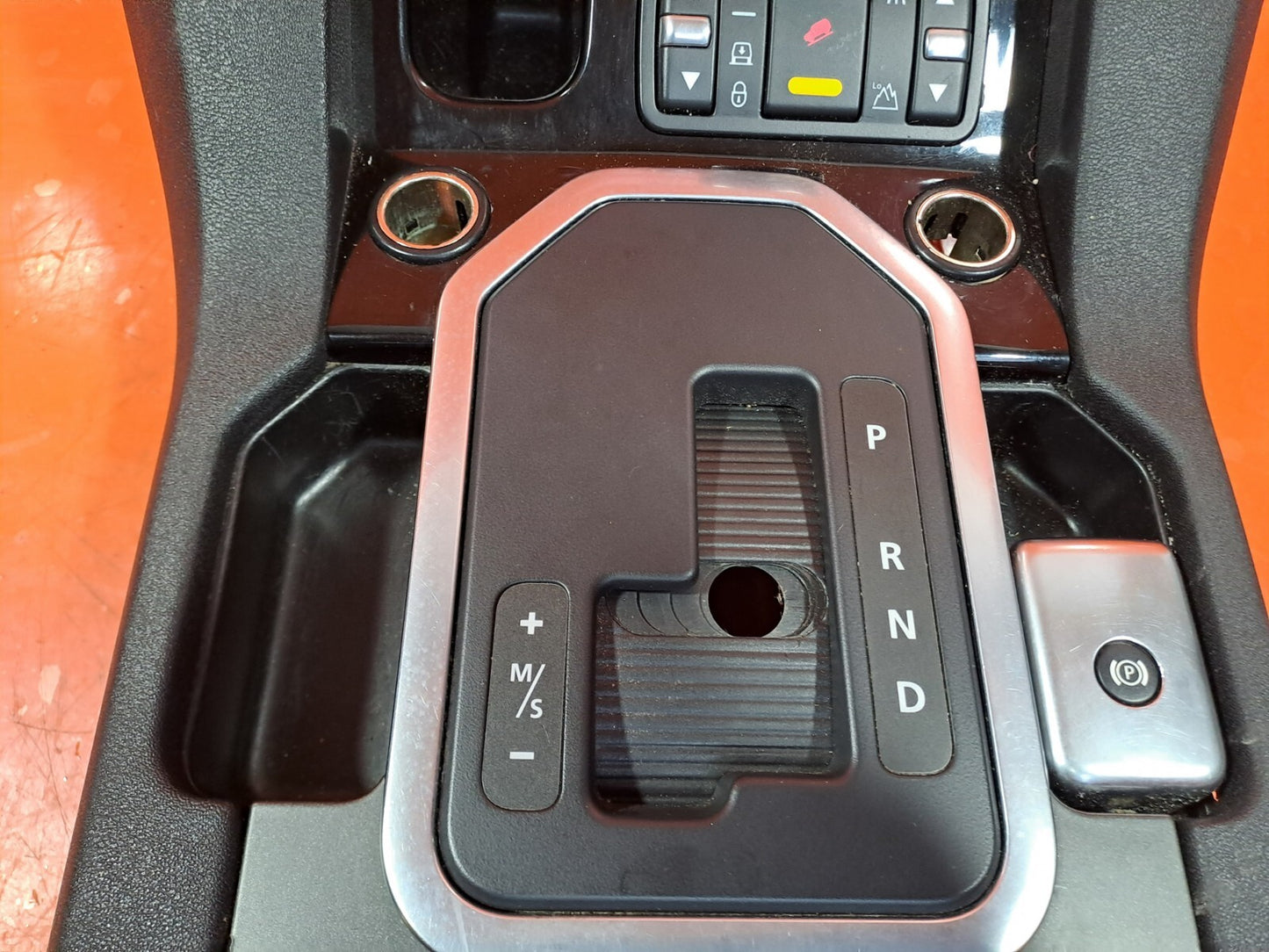 ✅2011 LAND ROVER DISCOVERY 4 L319 3.0D CENTRE CONSOLE AH2204567A + WARRANTY 239