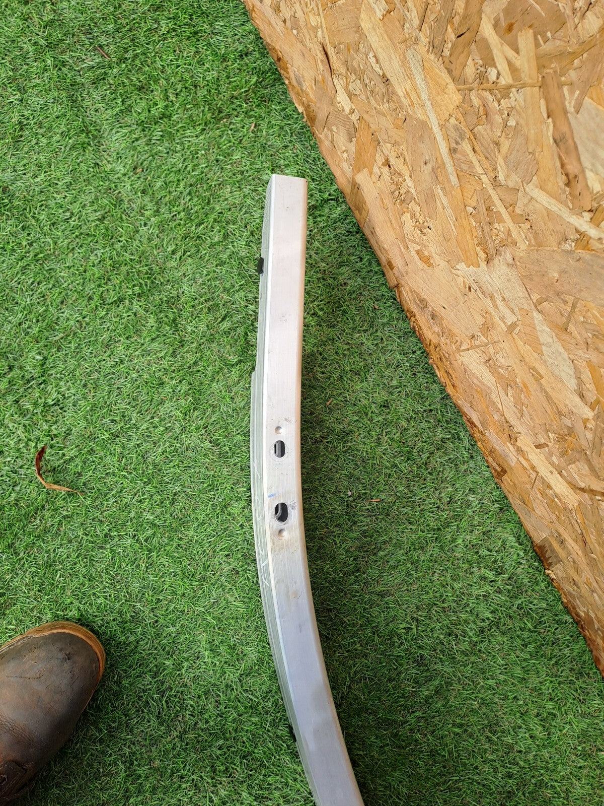 2024 TESLA MODEL 3 LONG FRONTBUMPER REINFORCEMENT CRASH BAR DENTED 1741047-00-F