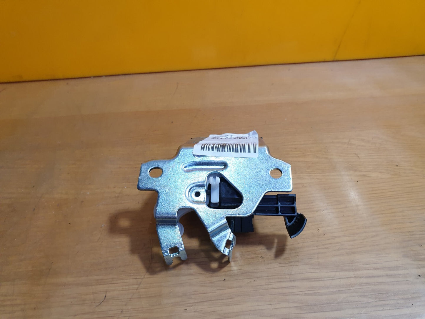 ✅AUDI A3 S LINE 1.4 PETROL 2021 TAILGATE BOOT LOCK MECHANISM 8W9827505C Warranty