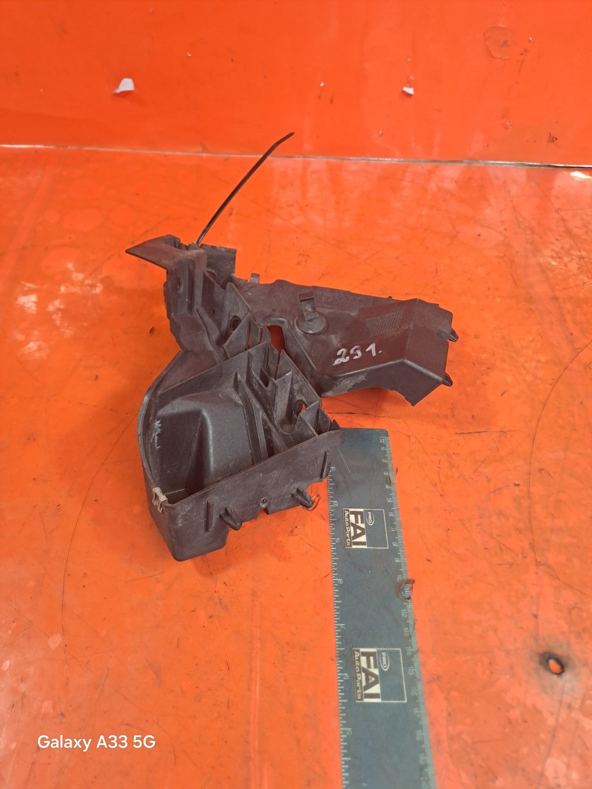 ✅AUDI Q5 S LINE 2.0 DIESEL 2012 FRONT BUMPER BRACKETS 8R0807283C 8R0807284C A291