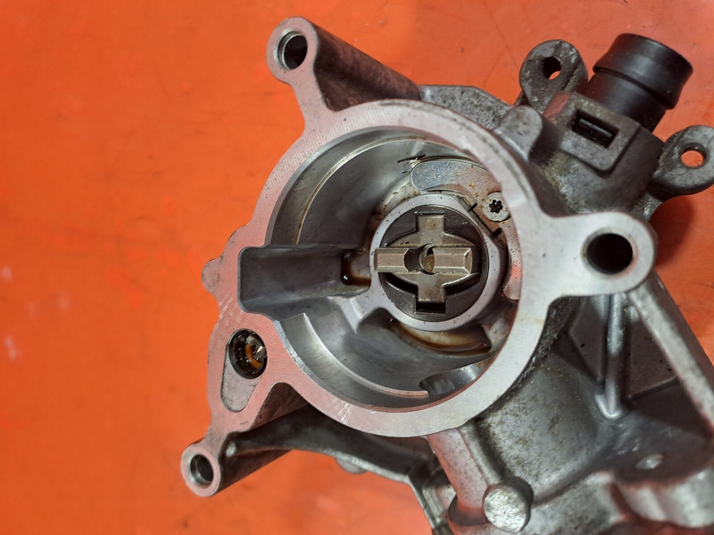 ✅AUDI A5 1.8 PETROL 2012 VACUUM PUMP 06K145100B Warranty A222