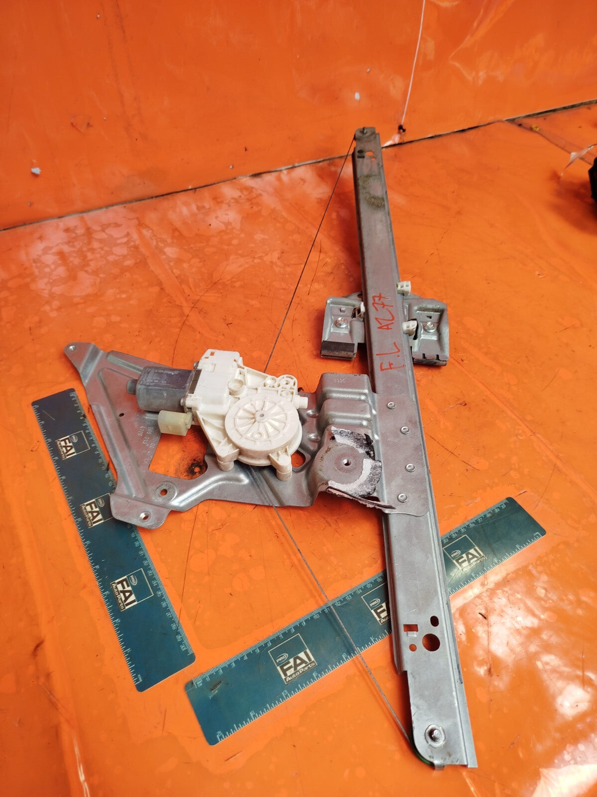 ✅VW CRAFTER CR35 2.0 DIESEL 2017 FRONT LEFT WINDOW REGULATOR A9067200046 A277