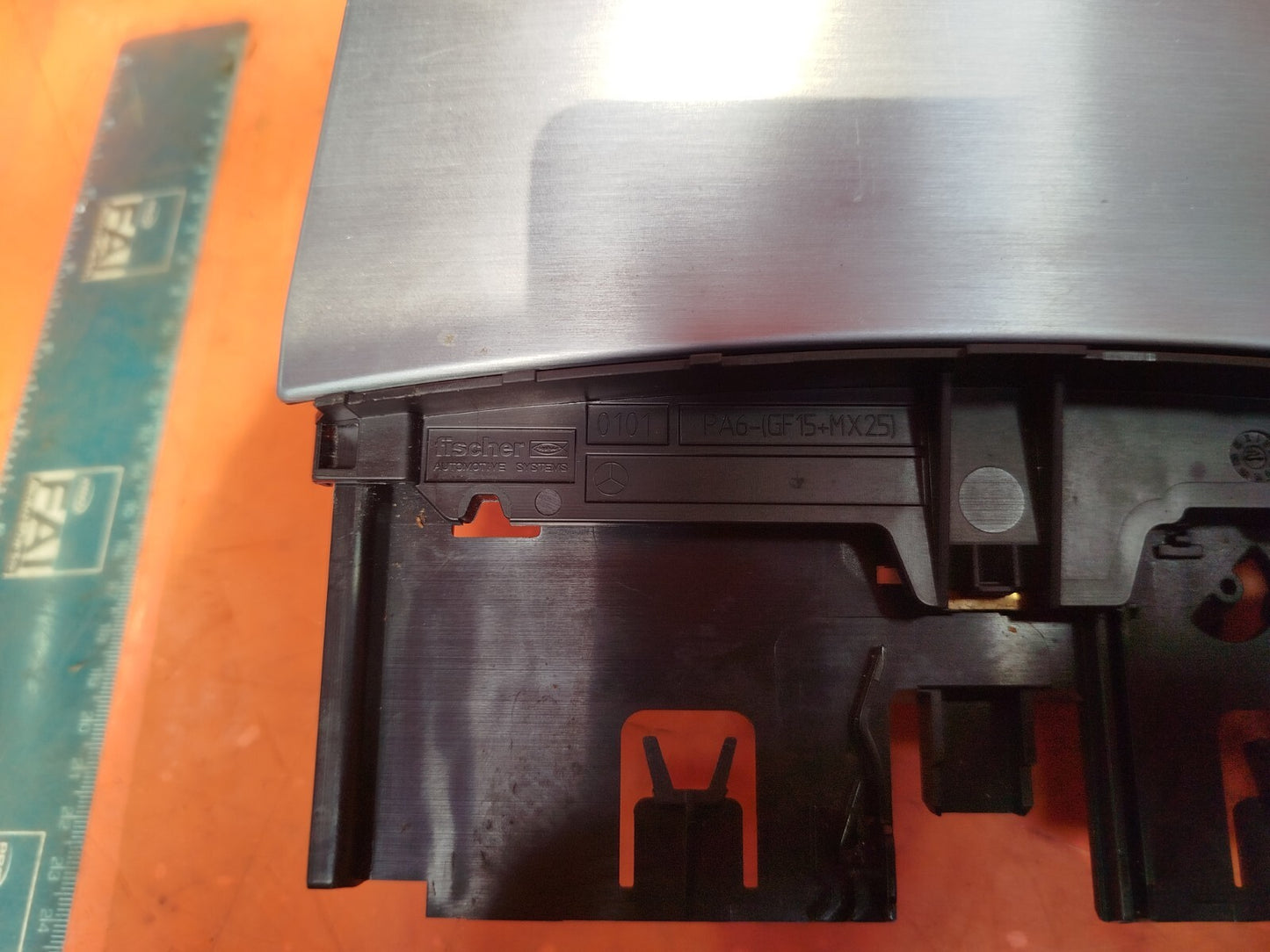 ✅MERCEDES C250 W204 2.1 DIESEL 2011 CENTER CONSOLE ASHTRAY BOX A2046801350 A283