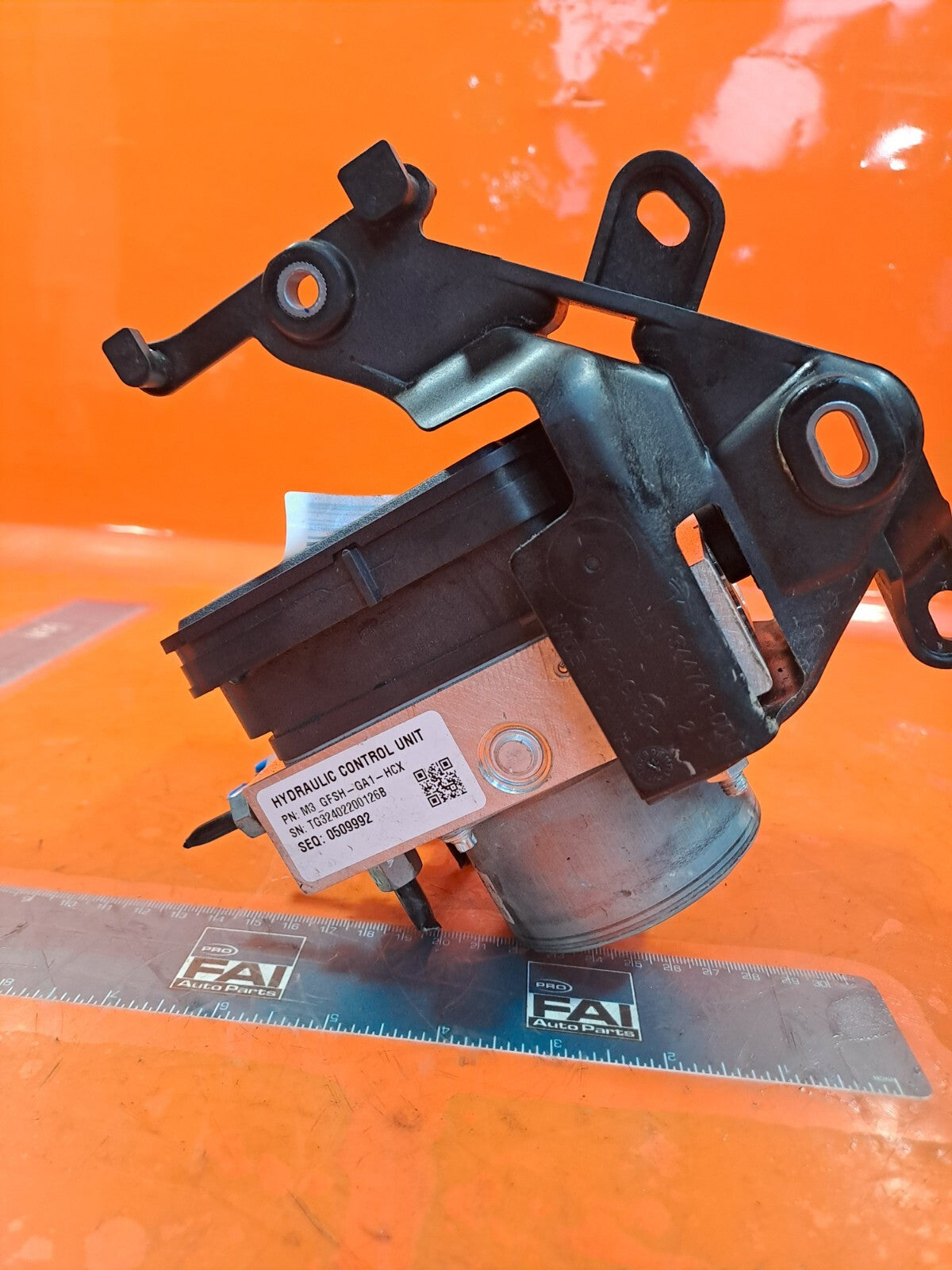 TESLA Model 3 Long 2024 PUMP MODULATOR CONTROL UNIT 1344741-00-B 1344745-00-A