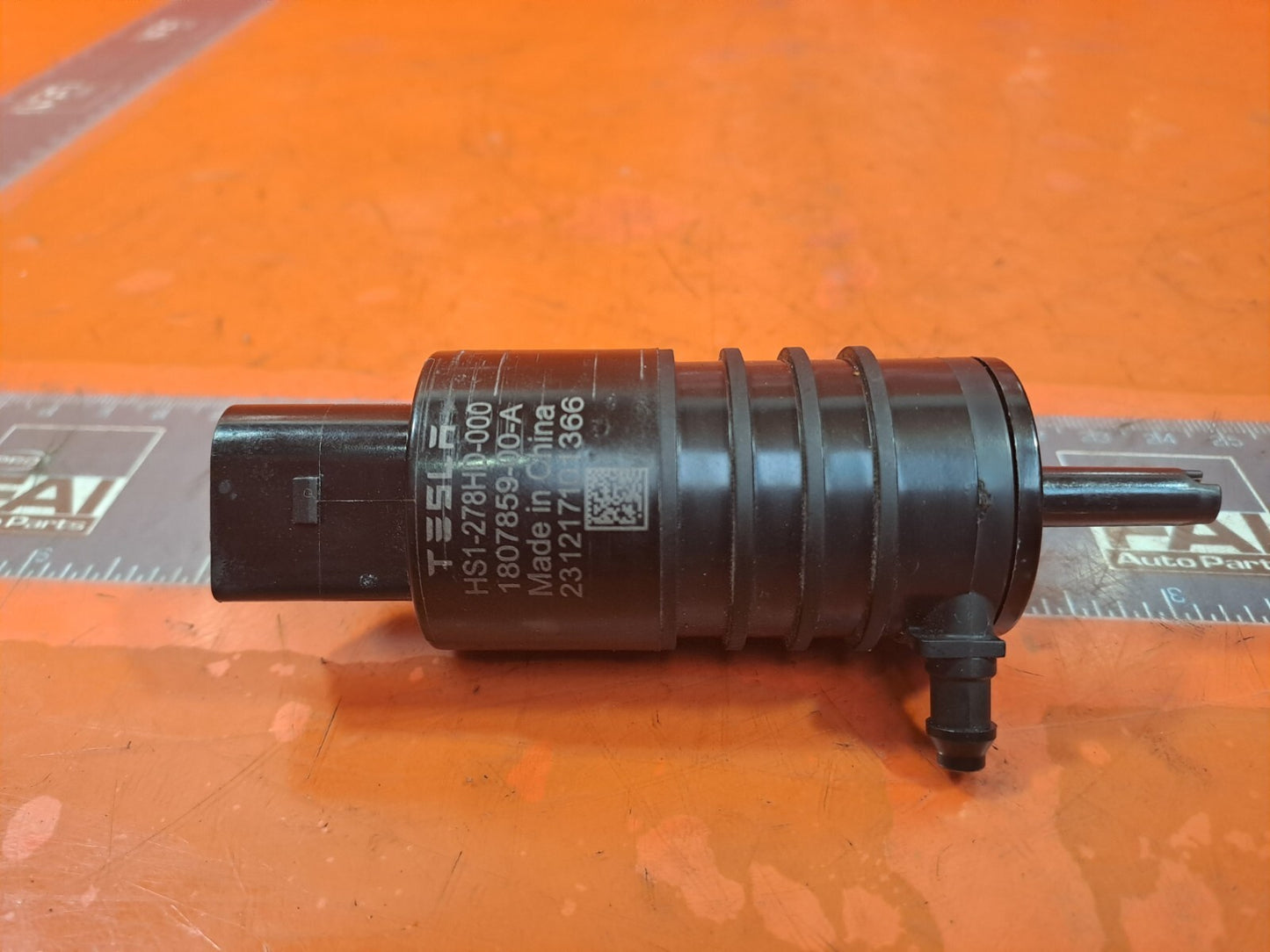 2024 TESLA MODEL 3 LONG WASHER PUMP MOTOR 1807859-00-A + WARRANTY A207