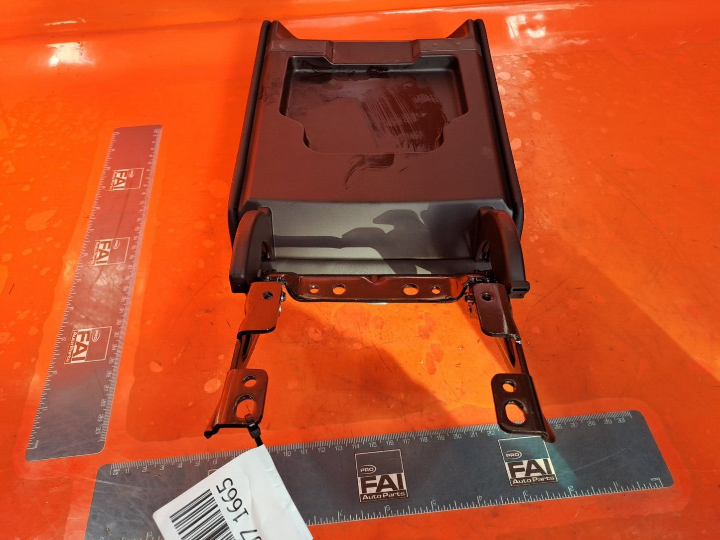 TESLA Model 3 Long 2024 CENTRE CONSOLE ARM REST Warranty A207