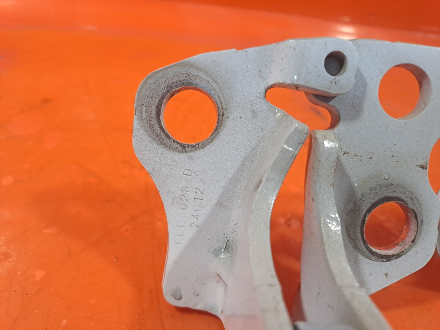 TESLA Model 3 Long 2024 Front Left Top Bottom Door Hinges Warranty A207