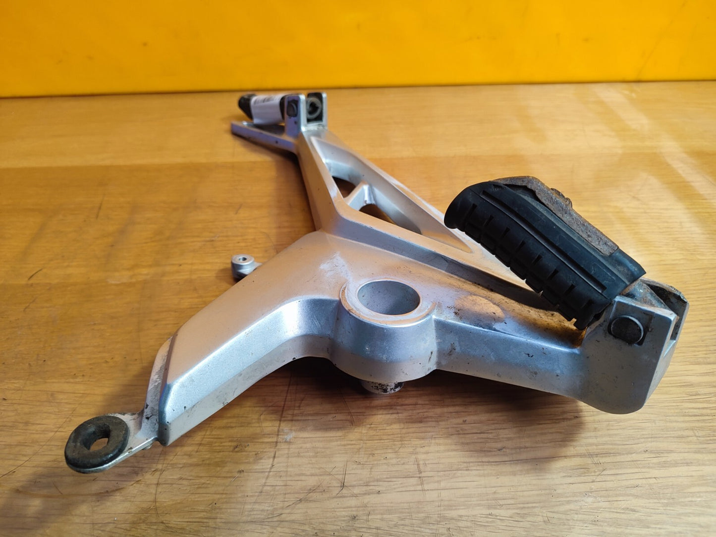 ✅HONDA GLR125 1W PETROL 2019 LEG REST WITH STAND Warranty A117