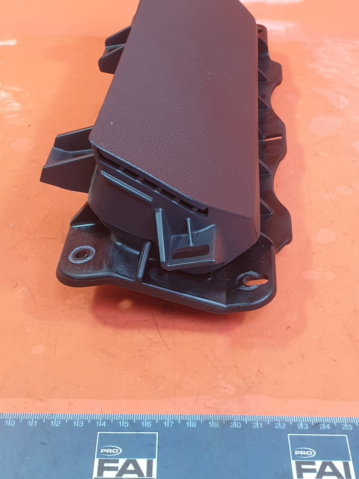SSANGYONG TIVOLI ELX 1.6 PETROL 2015 FRONT RIGHT KNEE ARBAG 86203-35500 A221
