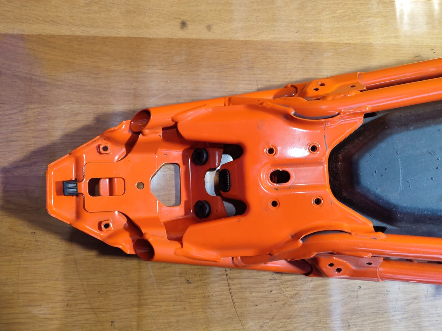 ✅KTM RC125 PETROL 2023 SEAT SUBFRAME Warranty A116