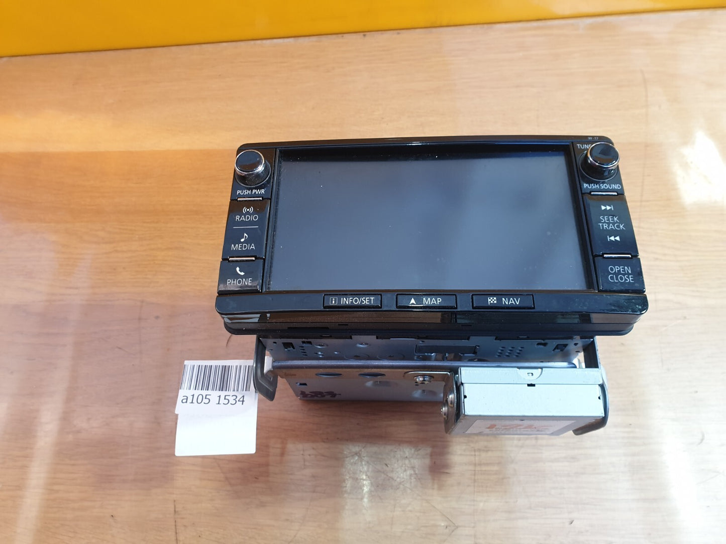 ✅MITSUBISHI OUTLANDER 2.0 PETROL 2017 SAT NAV HEAD UNIT 8750A592 8750A589 A105
