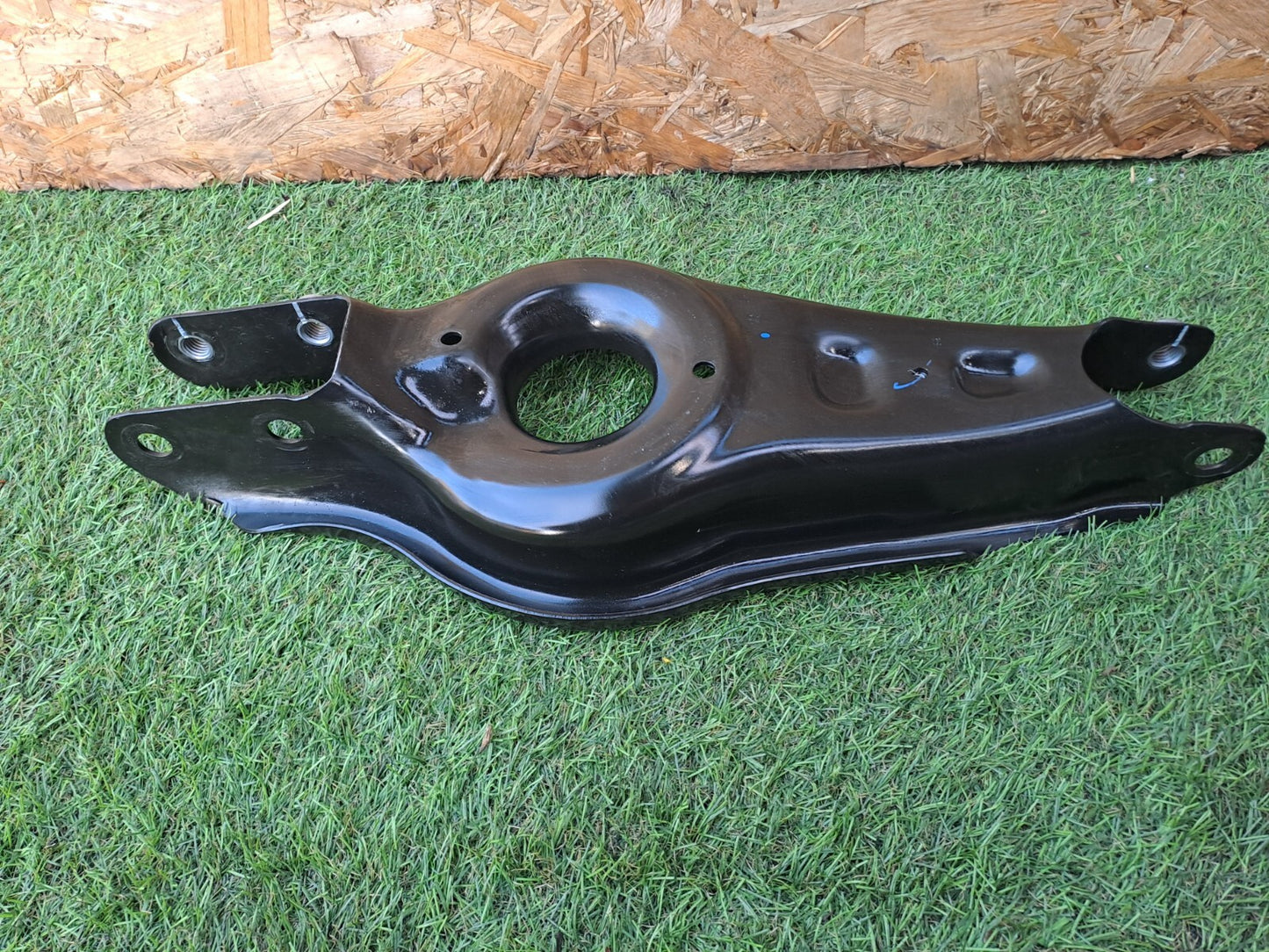 2024 TESLA MODEL 3 LONG REAR RIGHT SUPPORT ARM 1288456-00-A + WARRANTY A207