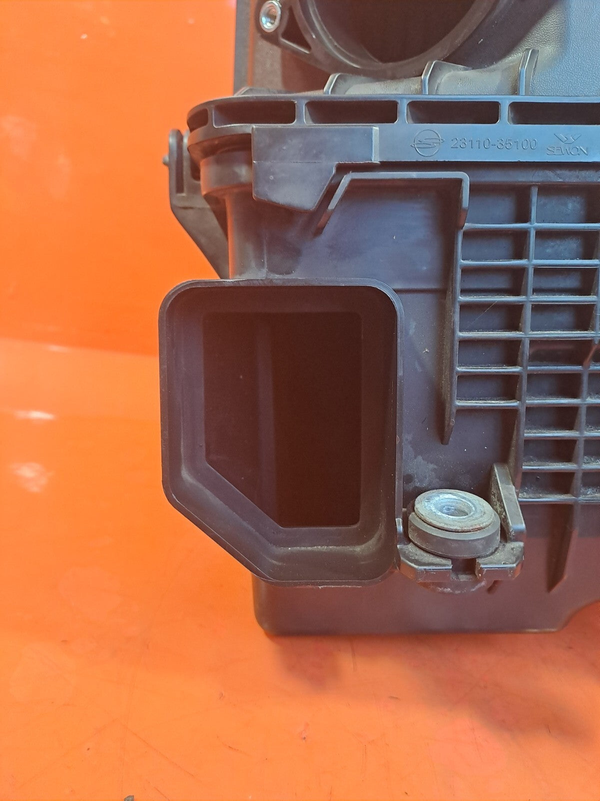 Ssangyong Tivoli Ex 1.6 Diesel 2017 AIR FILTER BOX HOUSING 23110-35100 Warranty