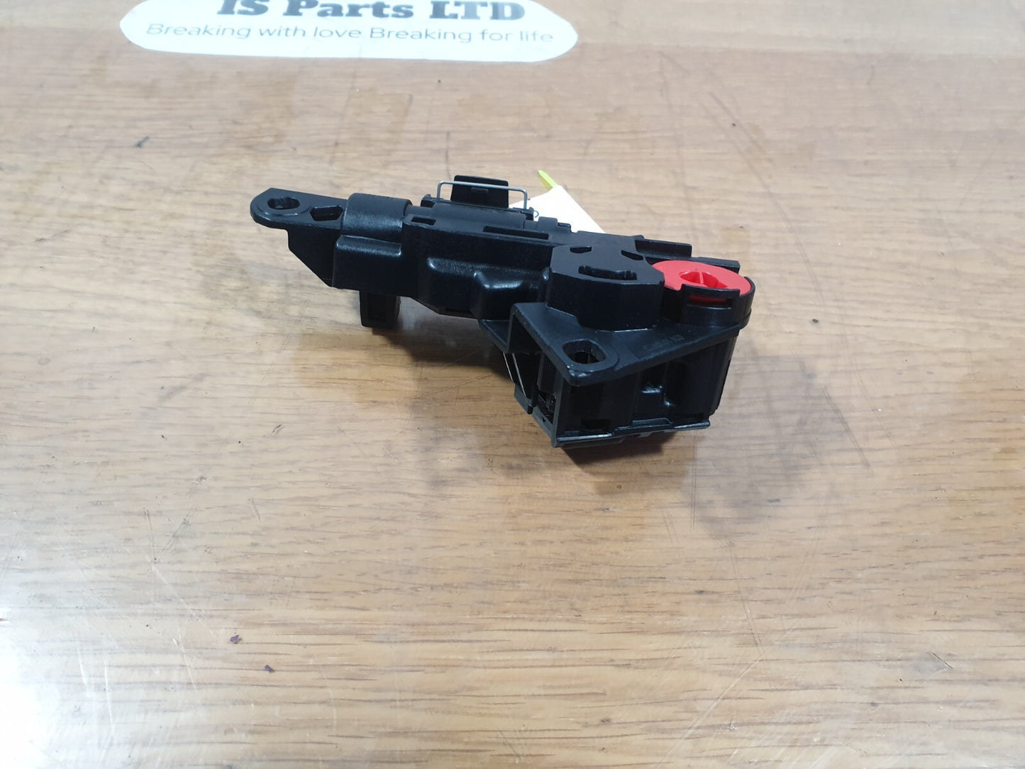 2010 BMW 5 SERIES F11 2.0D CENTRE CONSOLE ARMREST LOCK MECHANISM 03F1010023 A216
