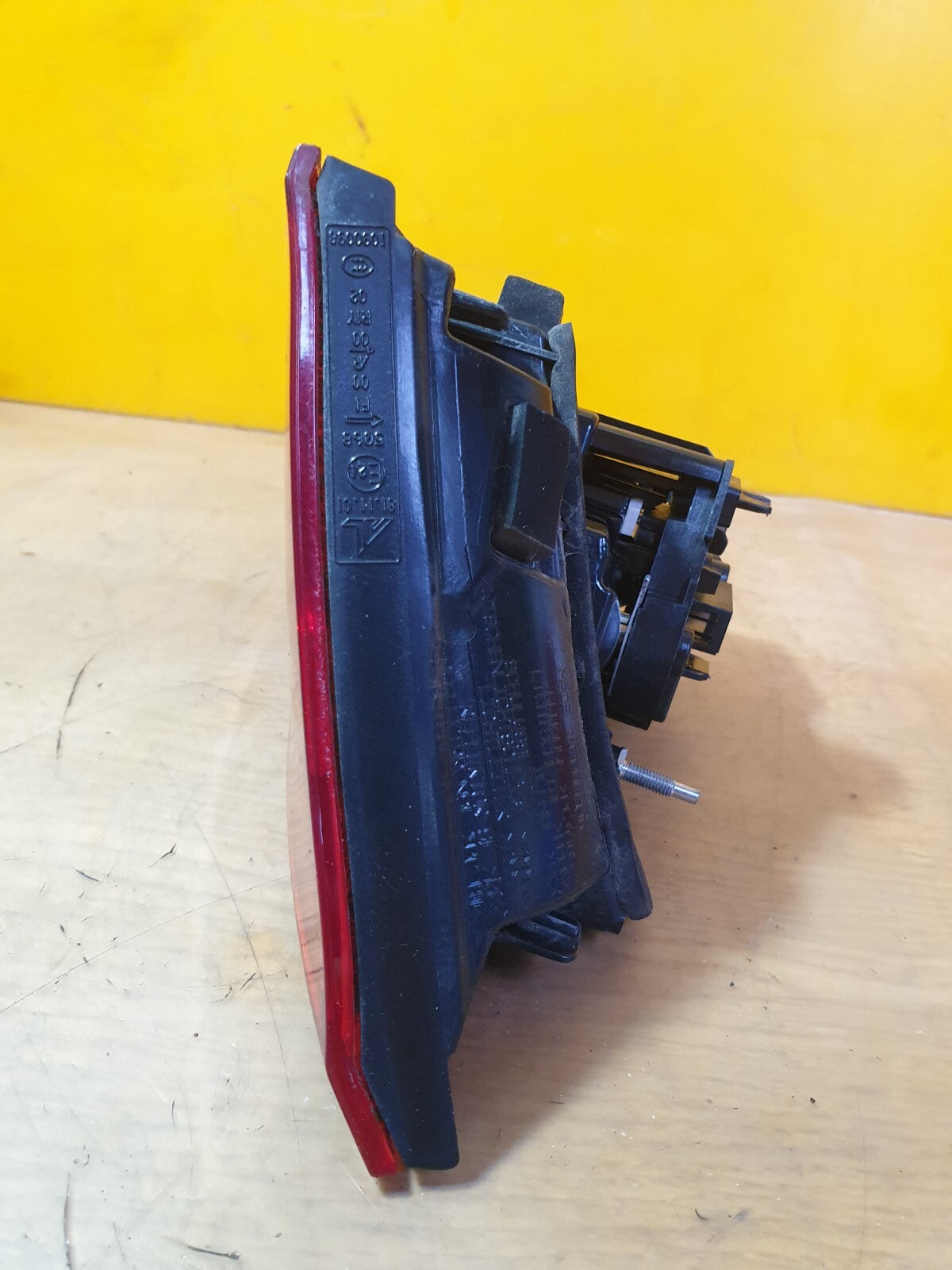 ✅AUDI A3 E-TRON 1.4 PETROL 2015 REAR LEFT INNER TAIL LIGHT 8V4945093A Warranty