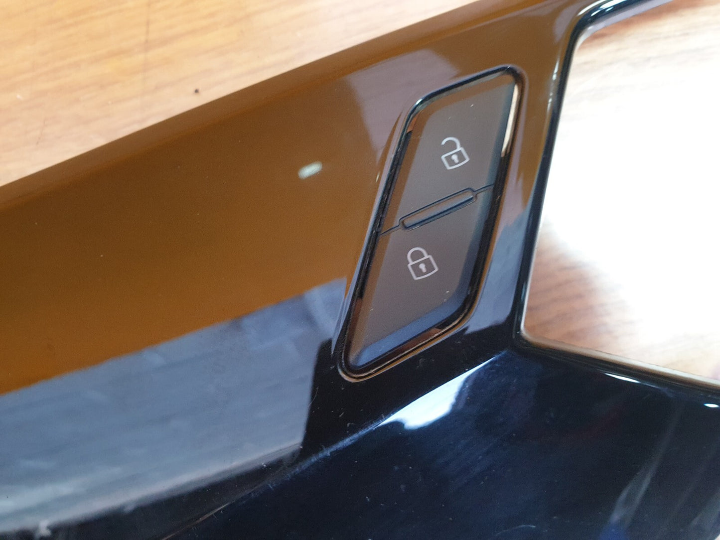 ✅2019 AUDI A1 SPORTBACK 1.0P FRONT SWITCH TRIM PAIR 82A959522D 82A959521D A130