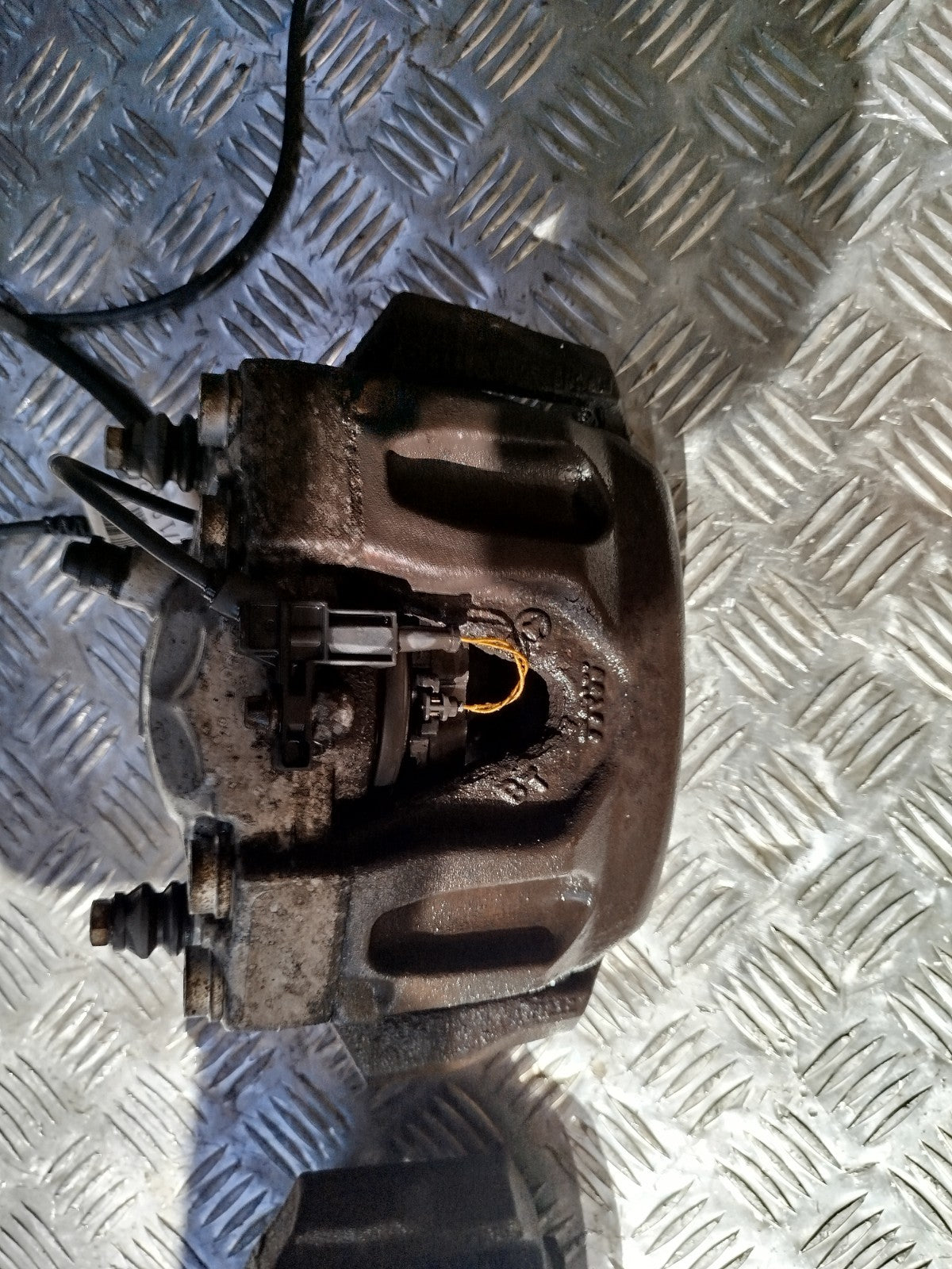 ✅Mercedes E300 W212 2013 2.1 Diesel Front Brake Calipers Warranty A271