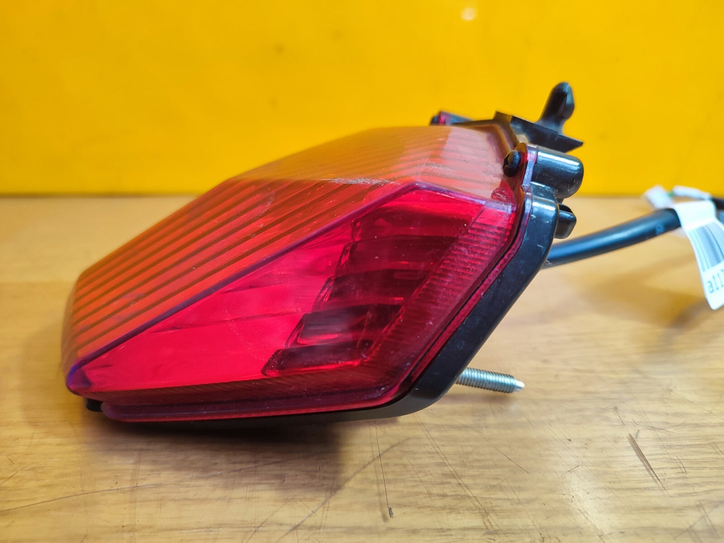 ✅HONDA GLR125 1W PETROL 2019 REAR BRAKE LIGHT 13014T Warranty A117