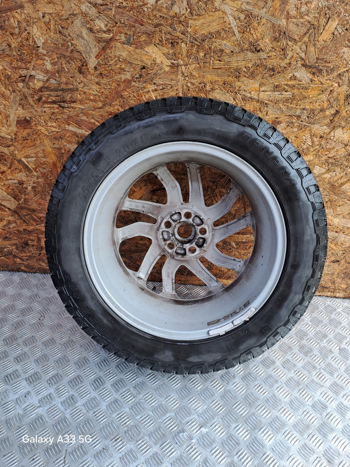 ✅LAND ROVER DISCOVERY 4 ALLOY WHEEL WITH TYRE 255/55 R20 FH22-1007-AA + WARRANTY