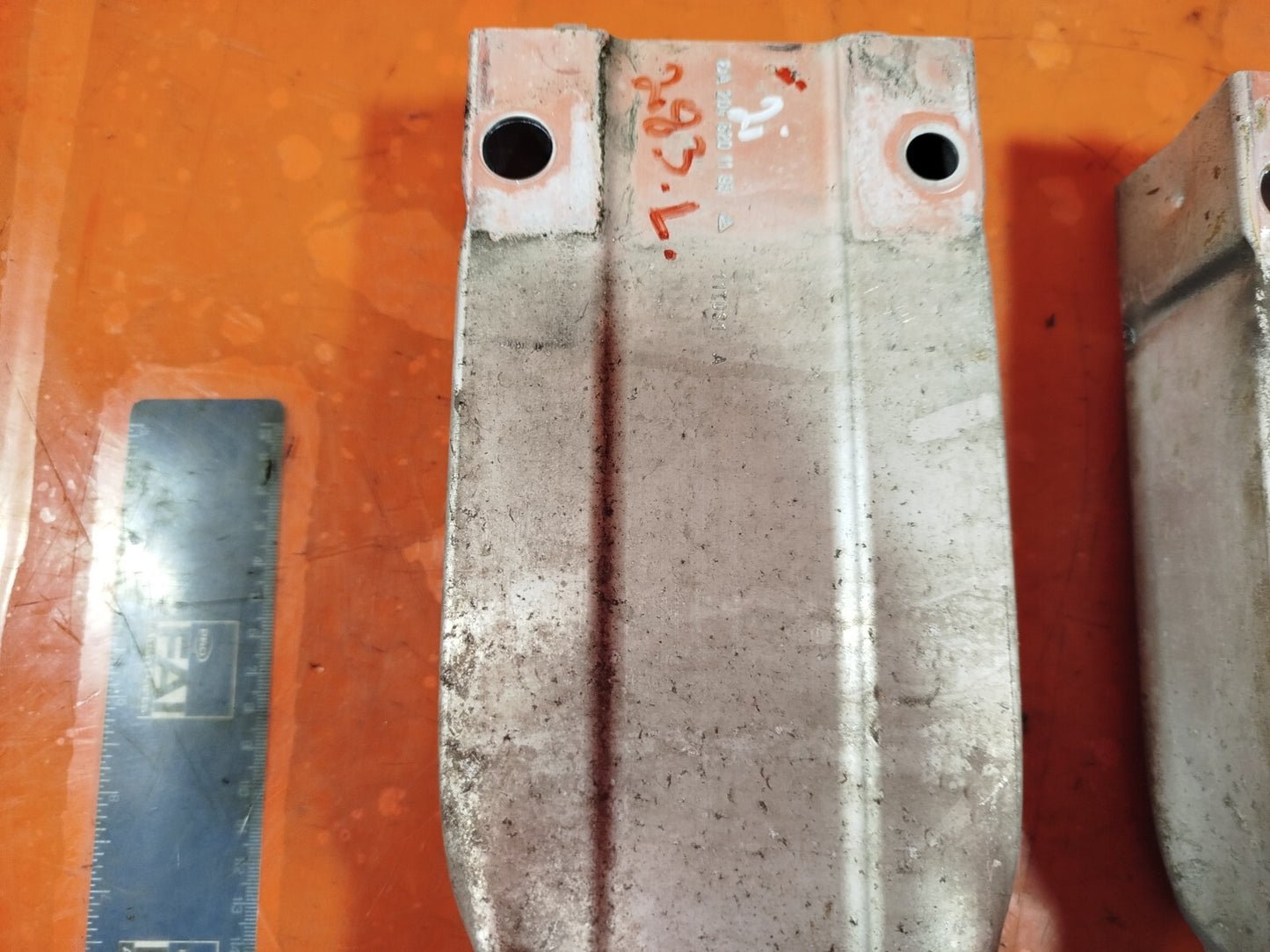 ✅MERCEDES C250 W204 2.1 DIESEL 2011 FRONT CRASH BAR BRACKETS A2046201195 A283