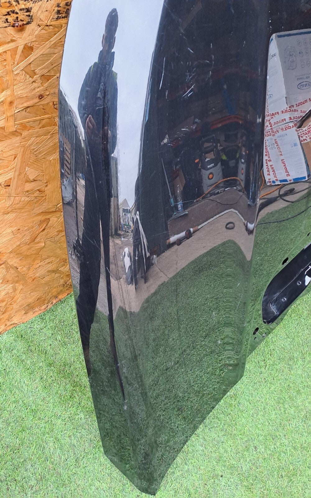 ✅Land Rover Discovery Sport L550 2.0 diesel 2018 Bonnet Black Dent A094