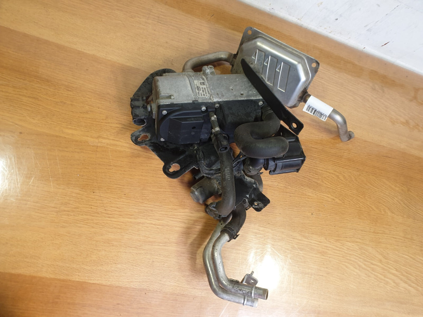 ✅JAGUAR F-PACE X761 3.0 PETROL 2017 WEBASTO WATER PREHEATER PUMP HK8318K463BB