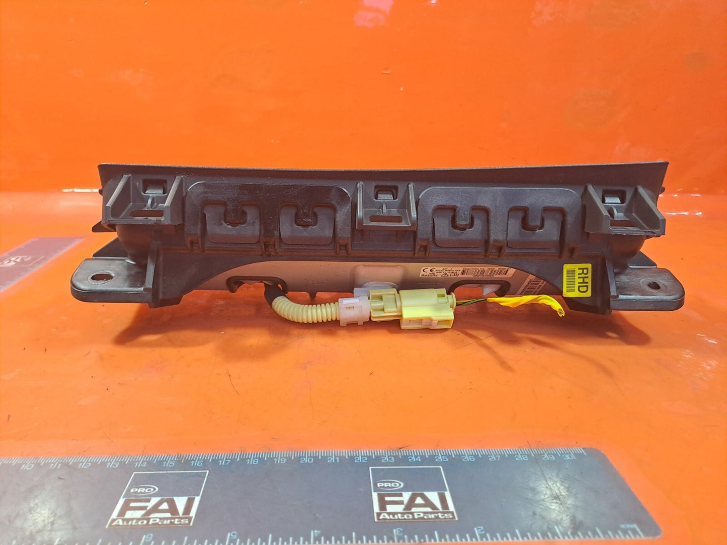 Ssangyong Tivoli Ex 1.6 Diesel 2017 RIGHT KNEE ARBAG 86203-35500 Warranty A230