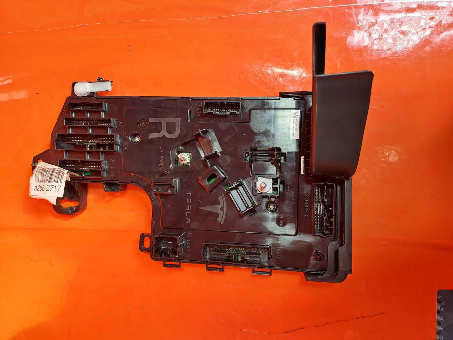 ✅Tesla Model 3 Long Range 2020 FRONT RIGHT FUSE BOX 1462525-00-D 1461511-00-B