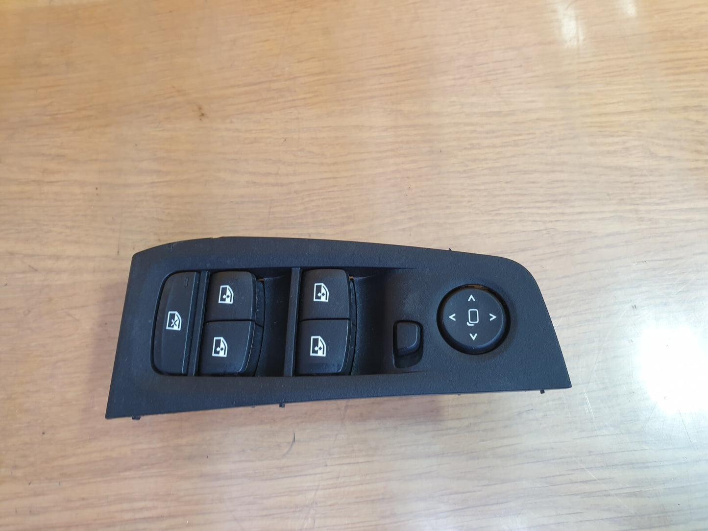 ✅2023 BMW 1 SERIES F40 SPORT 1.5D RIGHT DRIVER SIDE WINDOW CONTROL PANEL A119