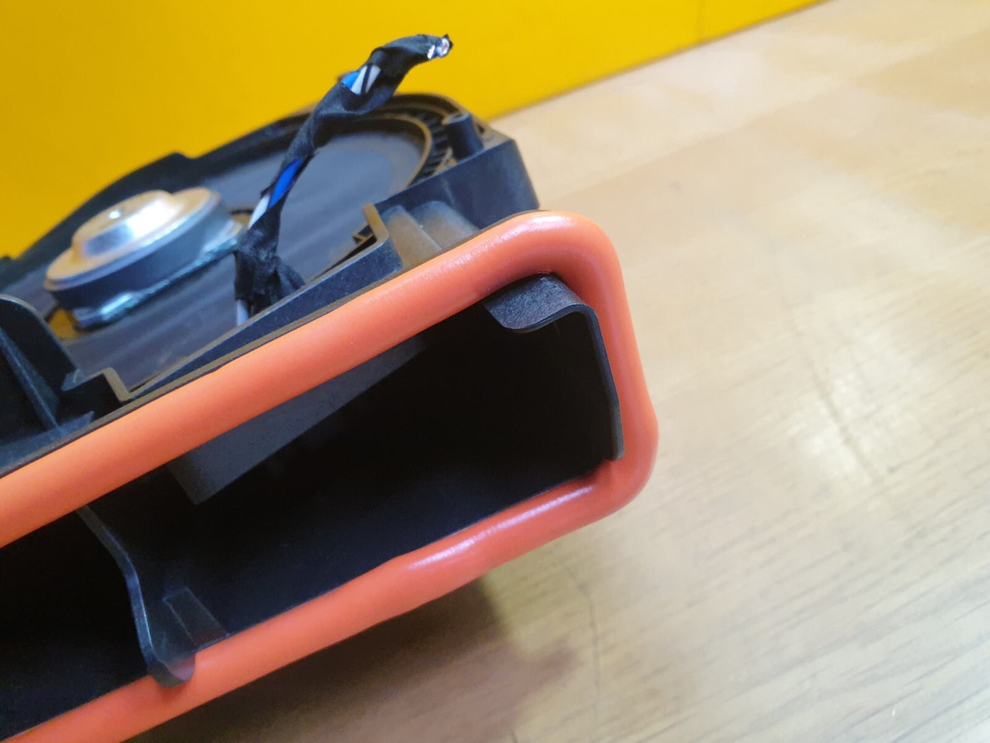 ✅2023 BMW 1 SERIES F40 SPORT 1.5D RIGHT SIDE SUBWOOFER SPEAKER 7927998 A119
