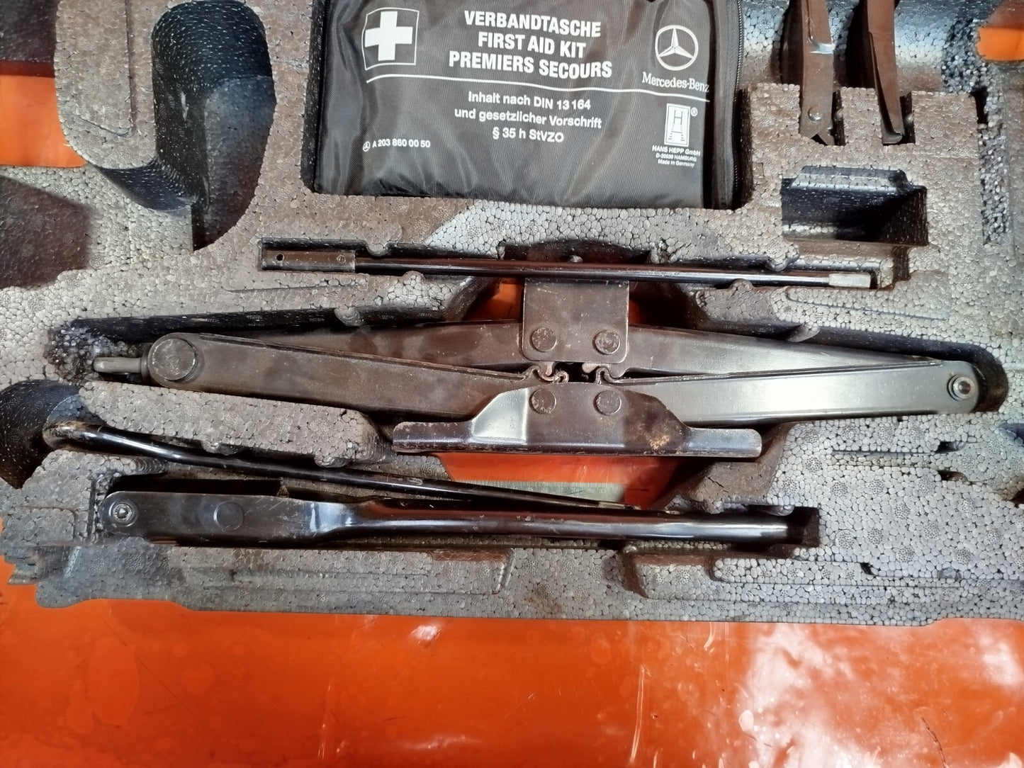 ✅LAND ROVER RANGE ROVER L320 2.7 DIESEL 2007 JACK TOOL KIT STORAGE 4H2219C004AA