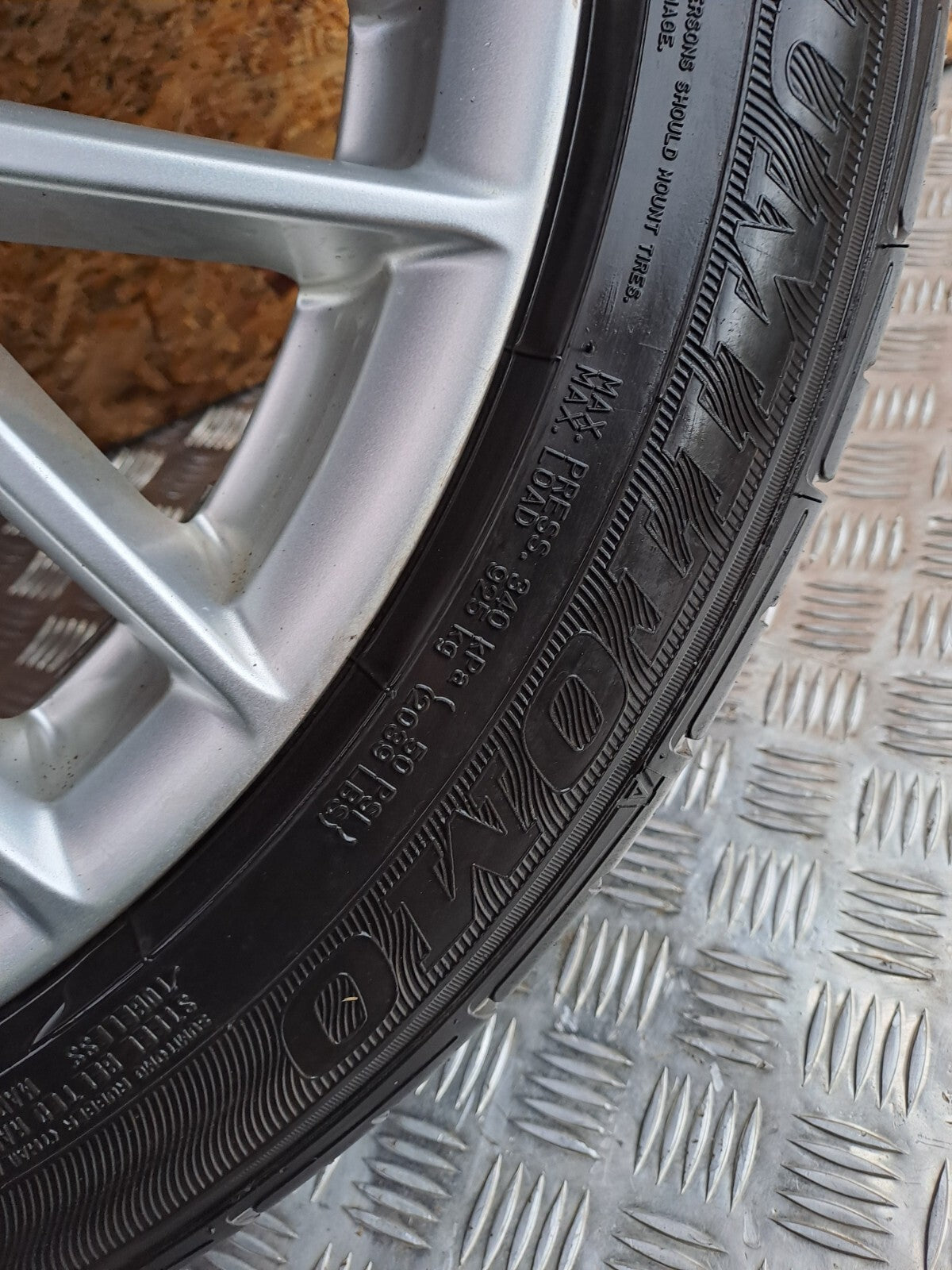 ✅2016 AUDI Q5 8R 2.0TDI ALLOY WHEEL WITH TYRE 255/45 R20 + WARRANTY A152