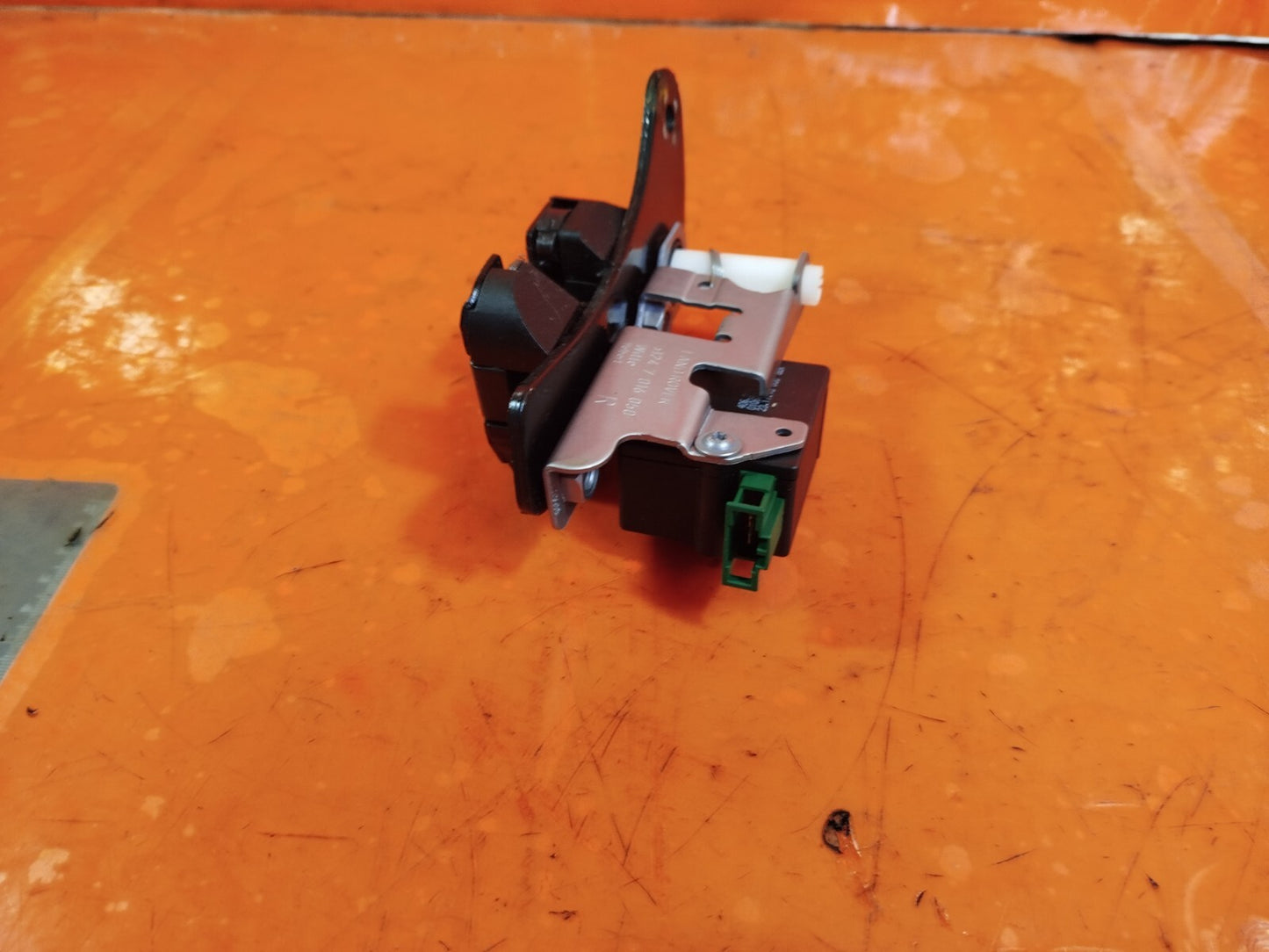 ✅Land Rover Discovery 4 2011 L319 3.0 Diesel RIGHT BOOTLID LOCK ACTUATOR 7016050