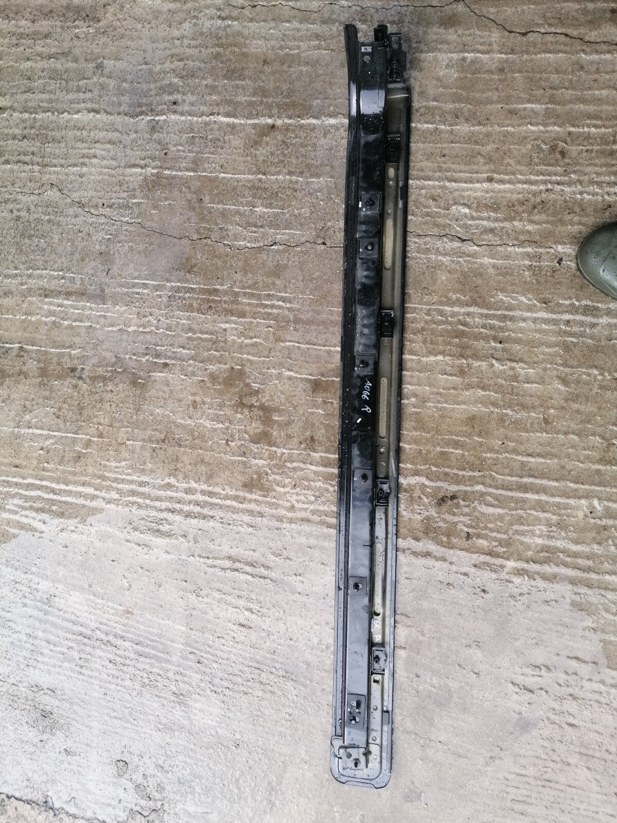 ✅2021 FORD TRANSIT CUSTOM 2.0D RIGHT SLIDING DOOR RAIL TRIM BLACK JK21-V250A74-A