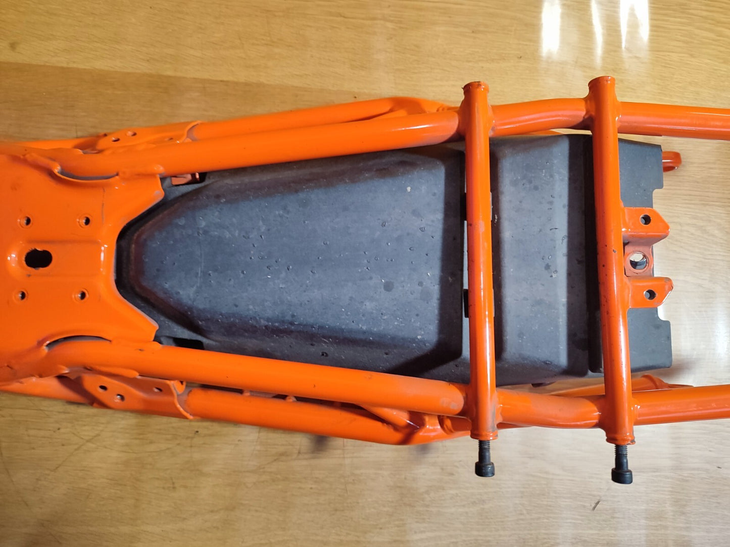 ✅KTM RC125 PETROL 2023 SEAT SUBFRAME Warranty A116