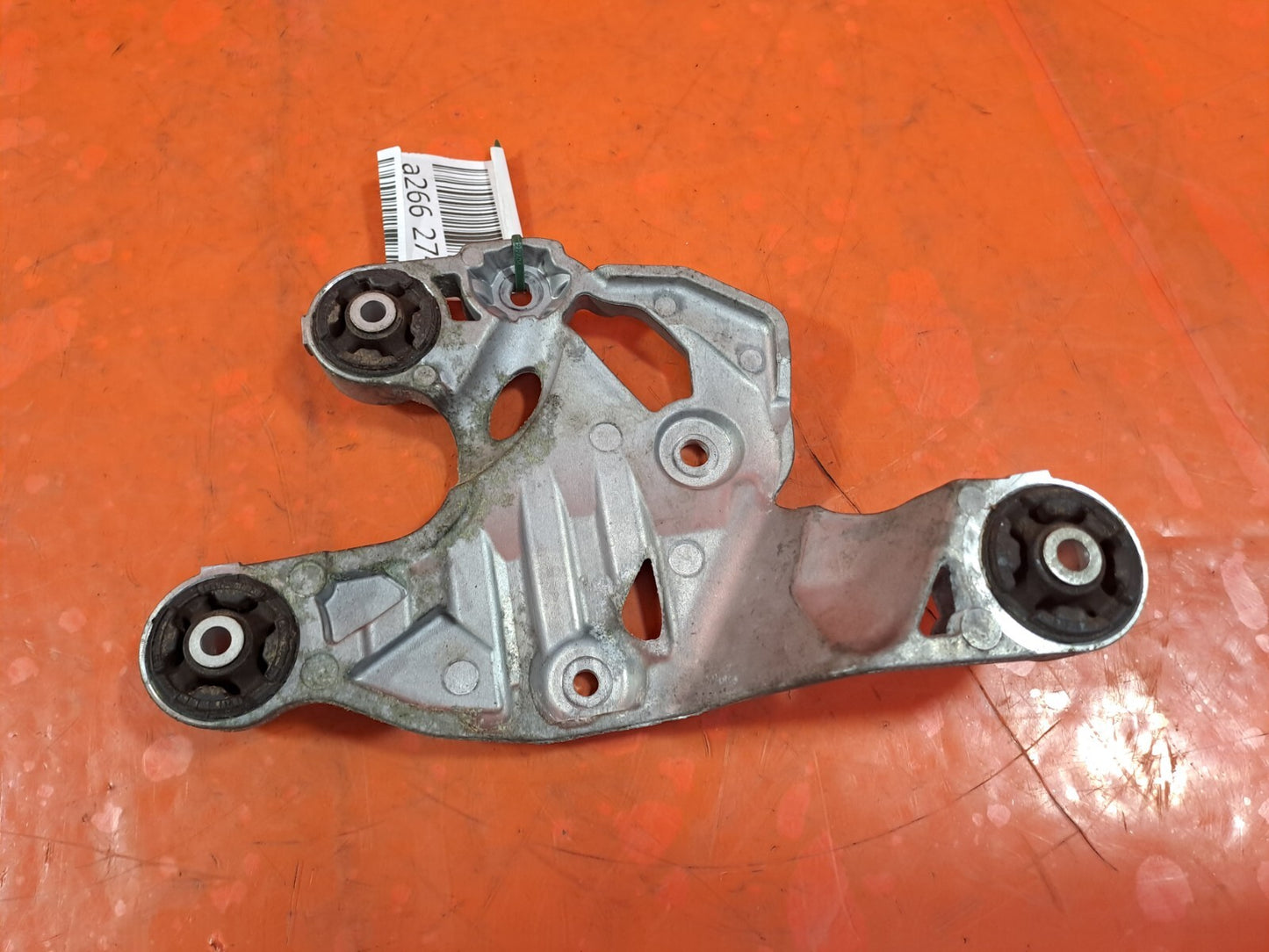 ✅TESLA MODEL 3 LONG RANGE 2020 A/C COMPRESSOR PUMP MOUNT BRACKET 1122968-00-B