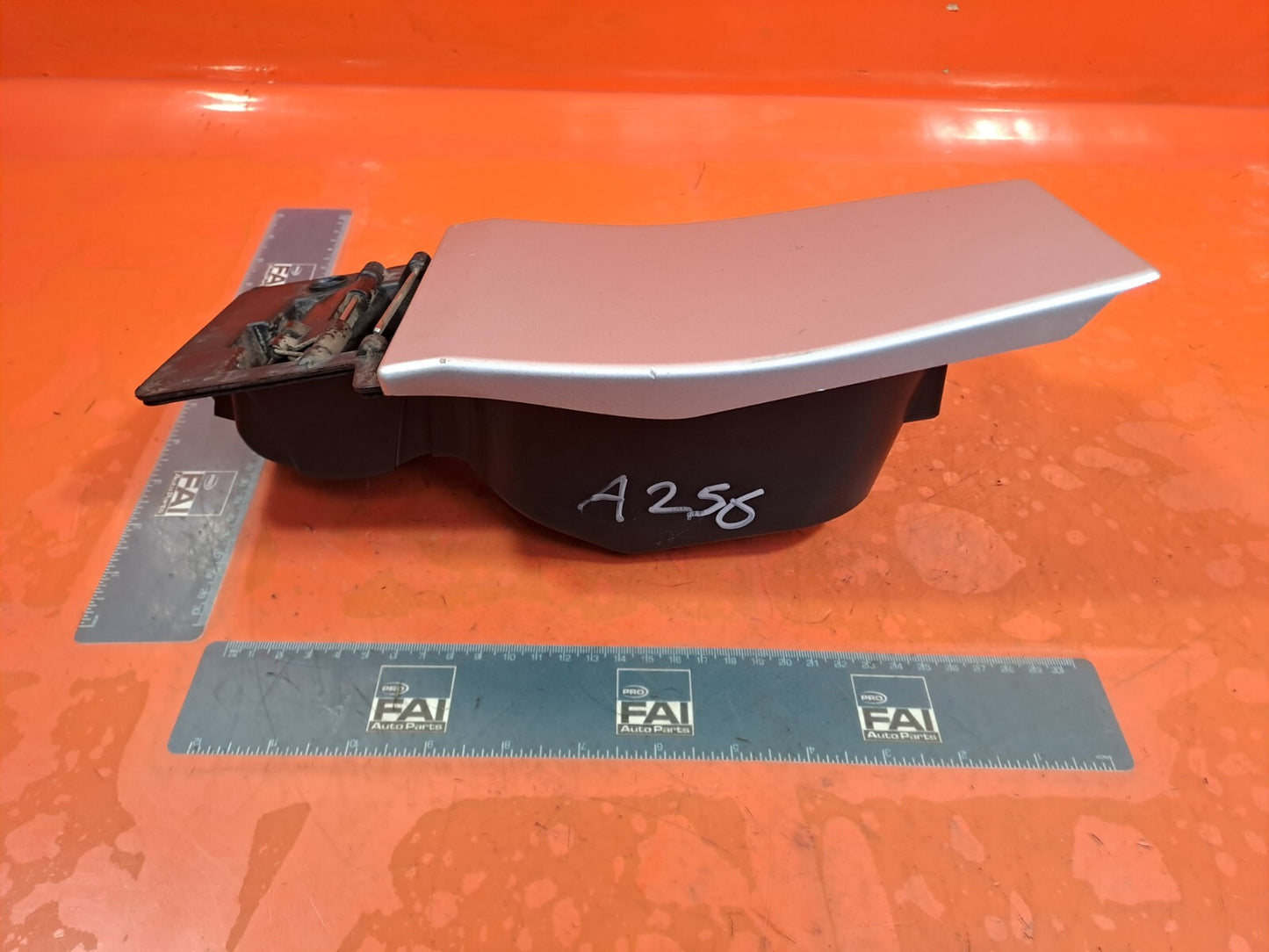 ✅Renault Trafic III 2016 1.6 Diesel FUEL FILLER FLAP COVER 93457385 93457834
