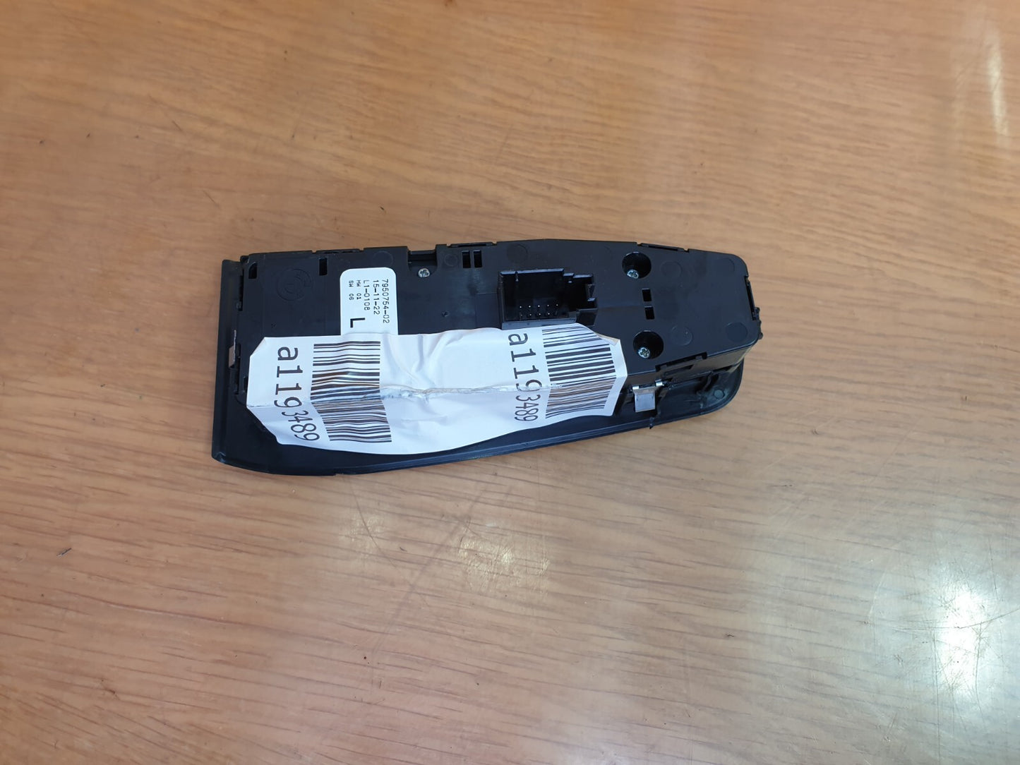 ✅2023 BMW 1 SERIES F40 SPORT 1.5D RIGHT DRIVER SIDE WINDOW CONTROL PANEL A119