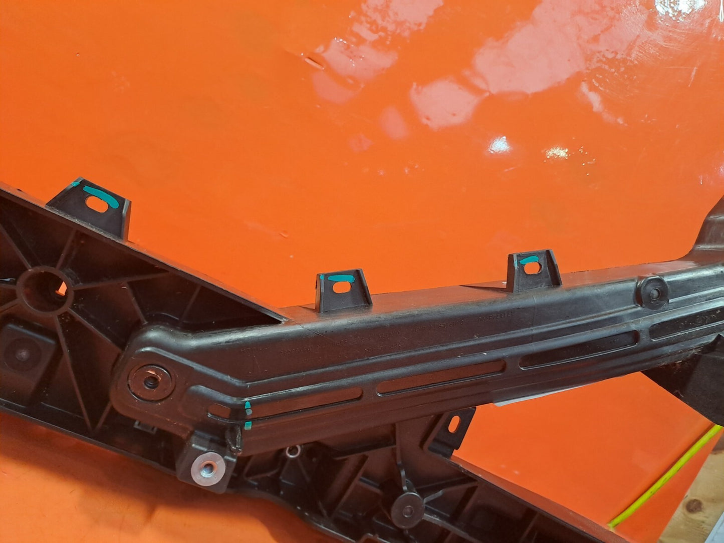TESLA Model 3 Long 2024 Front Subframe 1801911-00-D 1711746-00-E 1711747-00-E