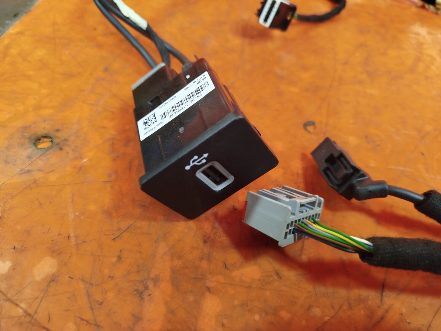 ✅2022 FORD FIESTA MK7 USB POWER PORT SOCKET OUTLET HS7T14F014AE + WARRANTY A210