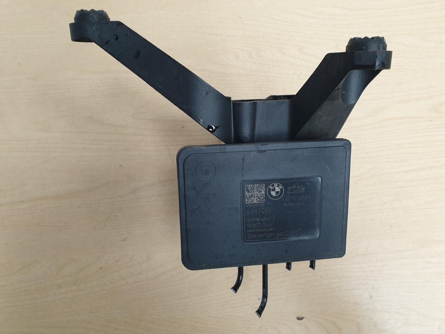 2018 BMW F46 216D 1.5 DIESEL ABS BRAKE PUMP 6891409 A036