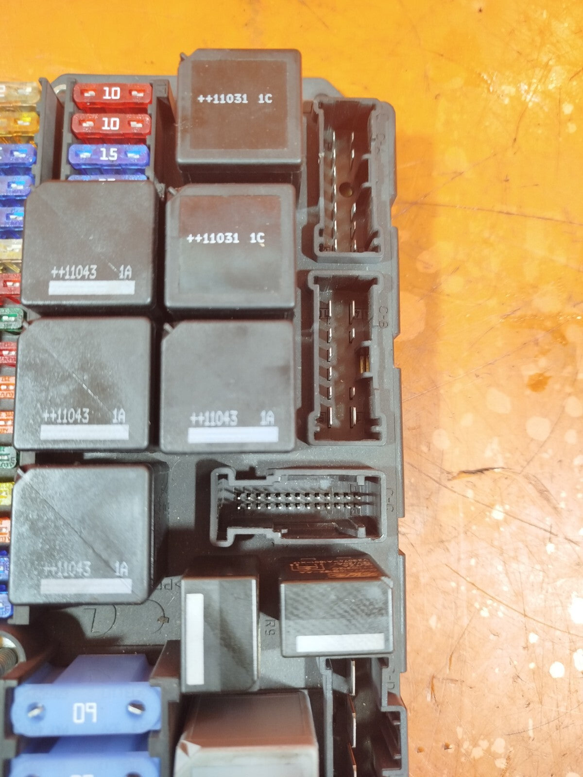 ✅2011 LAND ROVER RANGE ROVER L322 4.4D FUSE BOX MODULE AH42-14A073-AB + WARRANTY
