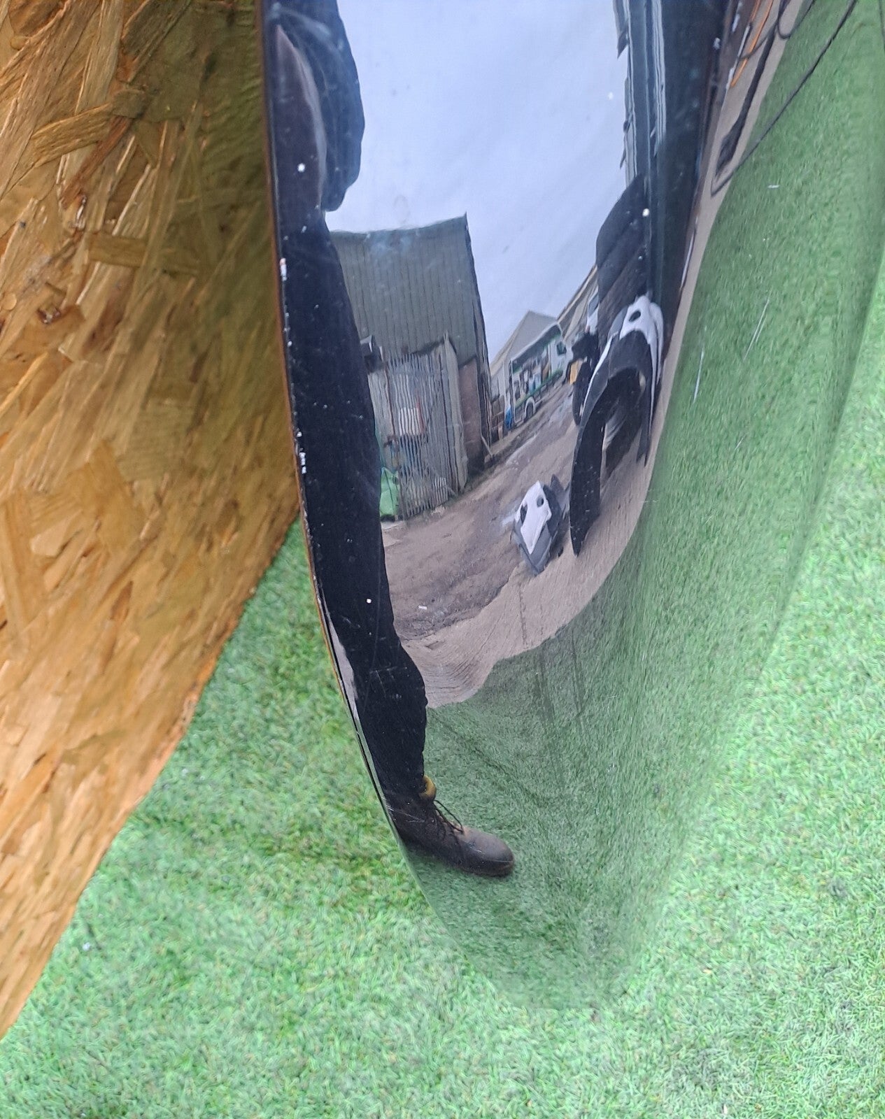 ✅Land Rover Discovery Sport L550 2.0 diesel 2018 Bonnet Black Dent A094
