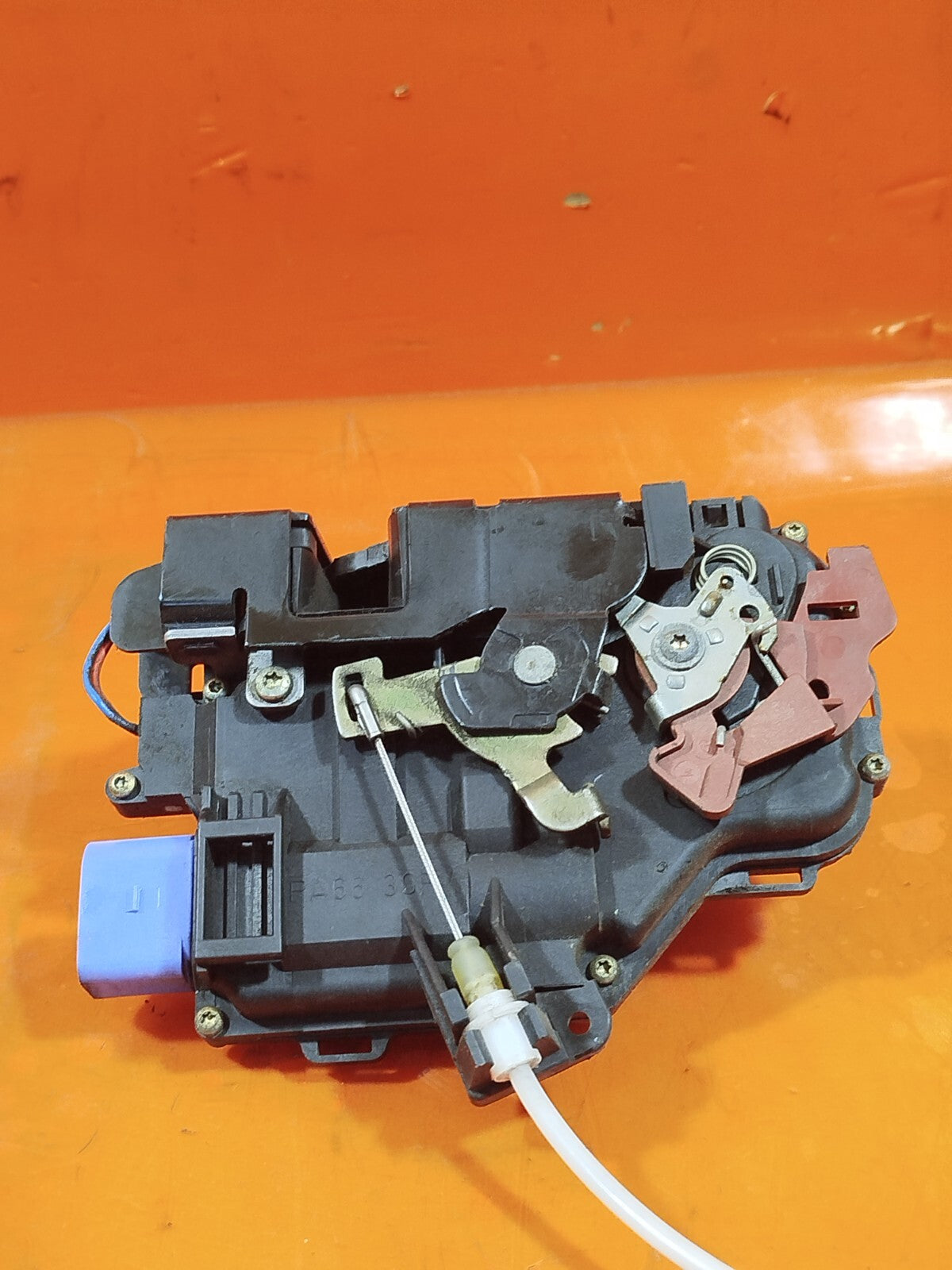 ✅VW AUDI SEAT SKODA FRONT LEFT DOOR LOCK CATCH 3D2837015 + WARRANTY xAA