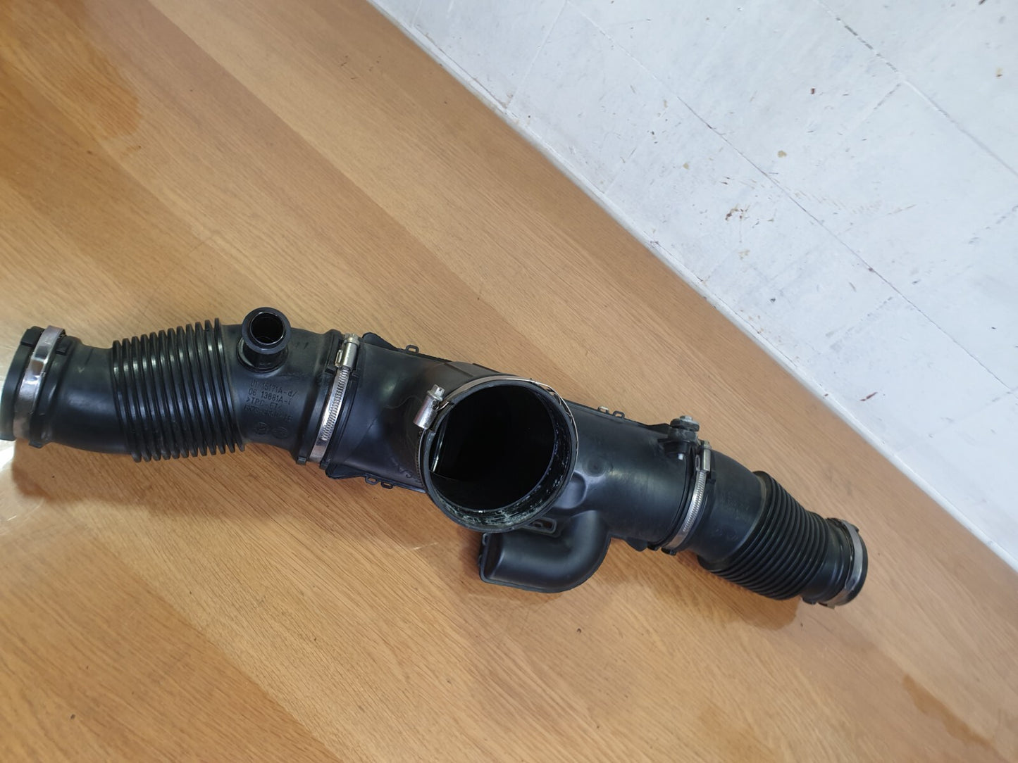 ✅JAGUAR F-PACE X761 3.0 PETROL 2017 AIR INTAKE HOSE PIPE GX739R504AB GX739C602BA