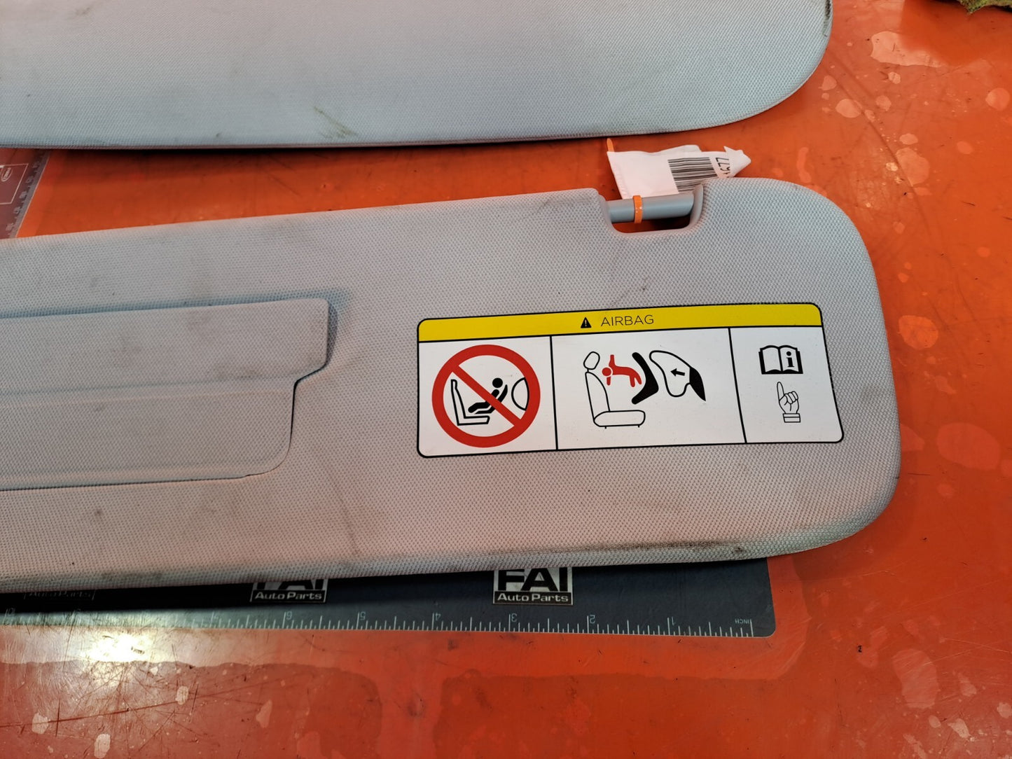 TESLA MODEL 3 LONG 2024 SUN VISOR PAIR Warranty A207