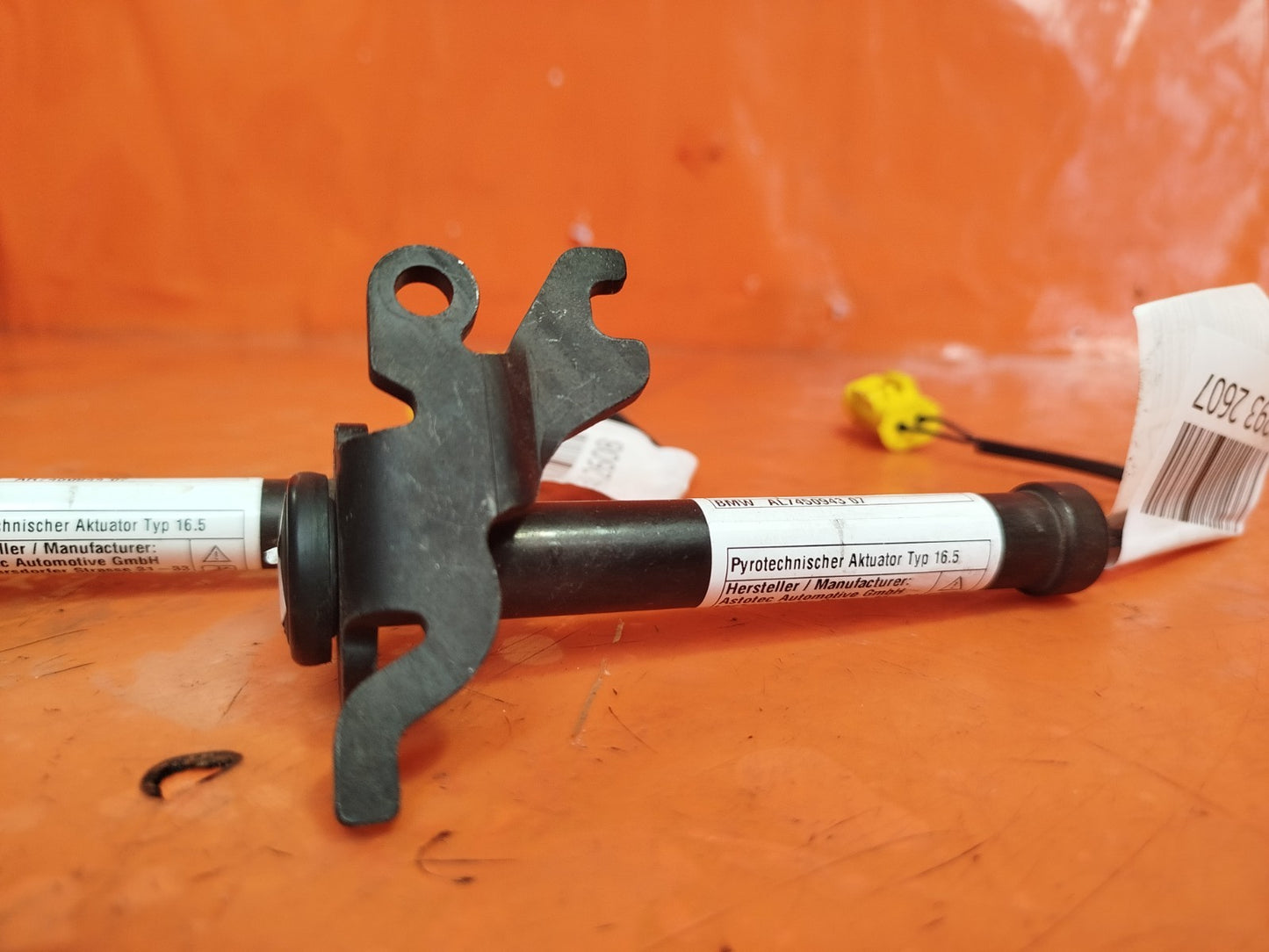 ✅BMW 220D M SPORT F44 2.0 DIESEL 2023 BONNET HINGE ACTUATOR PAIR 7450943 7450944